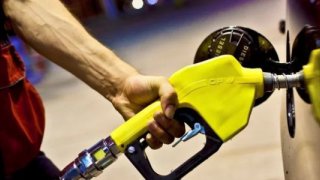 Akaryakıta çifte indirim geliyor