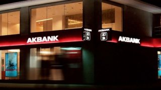 Akbank 2022'de kârını %396 artırdı