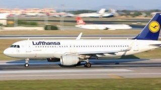 Alman Lufthansa, Tel Aviv uçuşlarını askıya alan uygulamasını uzattı