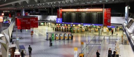 Almanya'daki grev uçuş trafiğini durma noktasına getirdi 