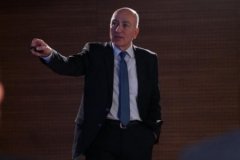 Altında yükseliş sürer mi? Mahfi Eğilmez yorumladı