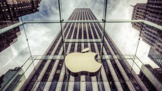 Apple hisseleri açılış öncesi işlemlerde yüzde 8.18 düştü