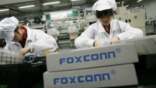 Apple tedarikçisi Foxconn'dan 20 binden fazla yeni işçi ayrıldı