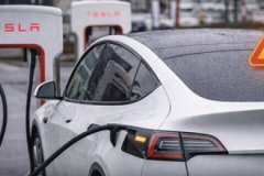 Araçta mahsur kalma vakası sonrası Tesla’larda şarj güvenliği sorgulanıyor