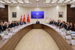 Asgari ücret maratonu öncesi üçlü toplantı