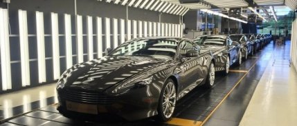 Aston Martin elektrikli araç planını öteledi