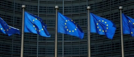 Avrupa Komisyonu beş ülkenin finansal piyasaları erişim hakkını geri alacak