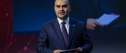 Bakan Kacır, Londra'da girişim sermayesi fon yöneticileriyle görüştü