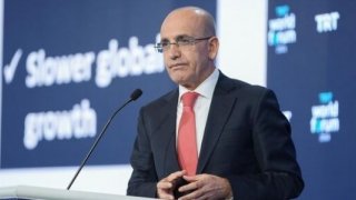 Bakan Şimşek, İslami Finans Zirvesi için Londra'ya gitti