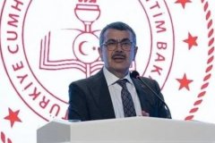 Bakan Tekin’den ara tatili kaldırma sinyali