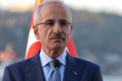 Bakan Uraloğlu'na otoyolda jandarmadan hız cezası