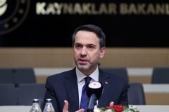 Bayraktar: Güneş ve rüzgar enerjisinde kapasite tahsisi için yarışma yapılacak