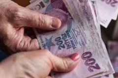 Bazı emeklilerin aylıklarına yüzde 25 kesinti yolda
