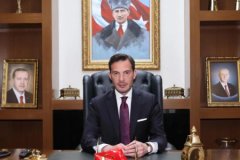 Belediye başkanının odasında dinleme cihazı bulundu