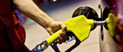 Benzin ve motorinde fiyatlar değişiyor: Akaryakıta çifte indirim geliyor