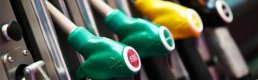 Benzine büyük zam geldi
