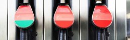 Benzine indirim, motorine zam bekleniyor