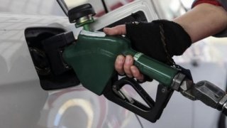 Benzine zam geldi: Motorin ile arasındaki makas kapanma noktasına ulaştı