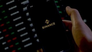 Binance 2 kez durdurulan Bitcoin çekim işlemlerini yeniden başlattı