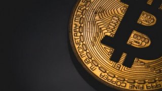 Bitcoin 1 ay sonra ilk kez 7 bin 600 doların üzerini gördü