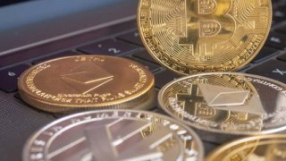 Bitcoin 50.000 ABD doları seviyesine mi koşuyor?