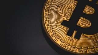 Bitcoin 52.000 dolar yolunda umut ışıklarını yaktı