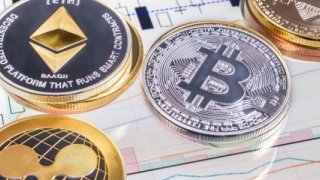 Bitcoin 9 bin dolar düzeyinin altına indi