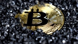 Bitcoin, gümüşü tahtından indirdi