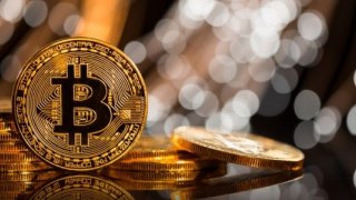 Bitcoin'in satın alma işlemlerindeki üstünlüğü sönmeye başlıyor