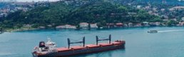Boğaz'dan geçiş için bekleyen tanker sayısı arttı