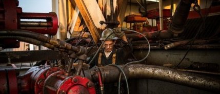 Brent petrolün varil fiyatı 100,80 dolar