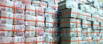 Bütçe açığı hedefin yarısını aştı