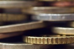 Cari işlemlerde 1,4 milyar doların üzerinde fazla bekleniyor