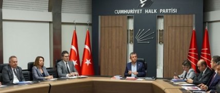 CHP'de asgari ücret gündemiyle olağanüstü toplantı