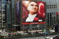 CHP İstanbul İl Başkanlığı binasını kapatma kararı aldı