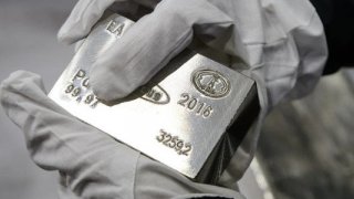 Çin vadeli piyasalarında platin ve paladyum kontratları tavan yaptı