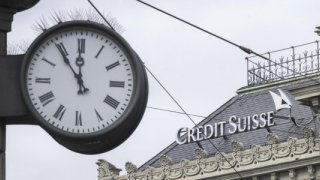 Credit Suisse'ten bankacıların primine sınırlama