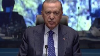 Erdoğan: Hasarlı binalardan uzak durulmalı