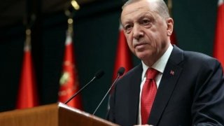 Cumhurbaşkanı Erdoğan: Bayrağımıza uzanan elleri kırmasını iyi biliriz