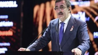 Cumhurbaşkanı Yardımcısı Yılmaz: Enflasyonu düşürmeye odaklanmış durumdayız