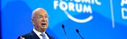 Davos’un kurucusu istifa etti