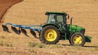 Deprem bölgesindeki çiftçilerin destek ödemeleri bugün yapılıyor