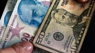 Dolar 33 lirayı test etti: Piyasalar iki yeni karara odaklandı