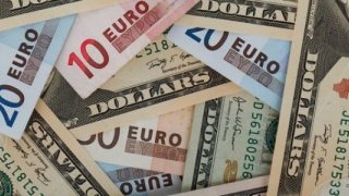 Dolar ve Euro Rekor Seviyede