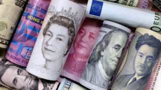 Dolar, euro ve sterlinde düşüş eğilimi