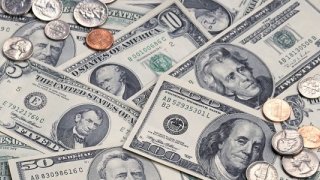 Dolar, haftaya 7,86 seviyesinden başladı