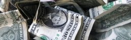 Dolar son 12 yılın en kötü aylık performansını sergiliyor