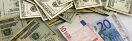 Dolar ve euro dalgalı seyrediyor