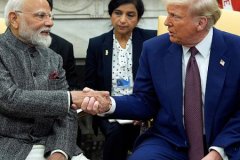 Donald Trump İran ile iş yapan ülkelere yüzde 25 ek vergi getirdi