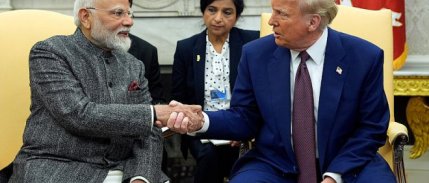 Donald Trump İran ile iş yapan ülkelere yüzde 25 ek vergi getirdi